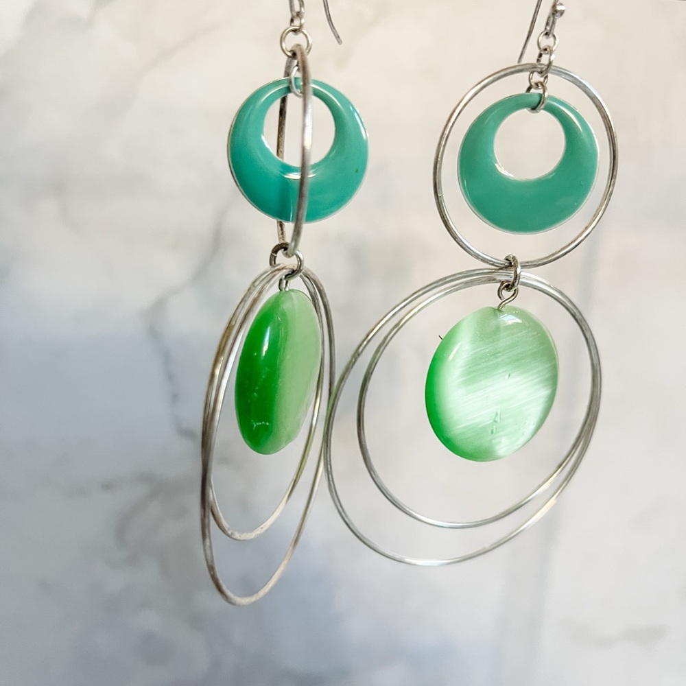 Retro dangling earrings